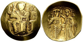 JUAN II COMNENUS. Histamenon. (Au. 3,98g/24mm). 1118-1143 d.C. Constatinopla. (Seaby 1939). Abv: Cristo sentado de frente en trono con túnica alzando ...