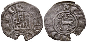 ALFONSO X (1252-1284). Dinero prieto. (Ve. 0,76g/19mm). Toledo. (Imperatrix A10:6.37; FAB-255, como pepión). Anv: Castillo, debajo T, todo dentro de g...