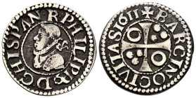 FELIPE III (1598-1621). 1/2 Croat. (Ar. 1,51g/18mm). 1611. Barcelona. (Cal-2019-374). La cruz central no corta la leyenda. MBC.