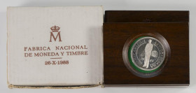 JUAN CARLOS I (1975-2014). 00000 Pesetas. (Ar. 9,79g/30mm). 1988. Pieza de presentación de la serie del V Centenario (1992) ante la reina de España. P...