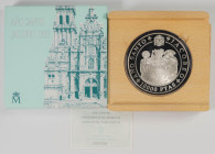 JUAN CARLOS I (1975-2014). 10000 Pesetas. (Ar. 168,75g/73mm). Año Santo Jacobeo. Peregrinos Época Medieval. 1993. FNMT. PROOF. Incluye estuche origina...