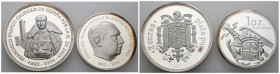 ESTADO ESPAÑOL (1936-1975). Pareja de 1 y 2 Onzas diferentes de plata pura. F. Franco (1892-1975). Peso del conjunto: 92,79g. PROOF.