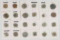 MONARQUÍA ESPAÑOLA. Interesante conjunto de 39 cobres expuestos en pequeño álbum y acuñados desde la época de los Reyes Católicos hasta Alfonso XII. V...
