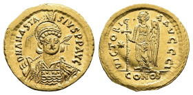 Anastasius I, 491-518 AD. Gold Solidus (20.9 mm, 4,44 g.). Constantinople, struck 507-518 AD. DN ANASTASIVS P P AVC, helmeted and cuirassed bust of An...