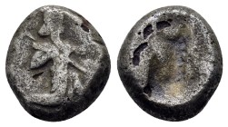 ACHAEMENID EMPIRE.Time of Darios I to Xerxes II.(485-420 BC).Sardes.Siglos.

Obv : Persian king in kneeling-running stance right, holding spear and ...