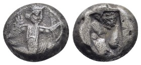 ACHAEMENID KINGS of PERSIA.Time of Xerxes II to Artaxerxes II.(Circa 420-350 BC). Sardes.Siglos.

Obv : Persian king or hero, wearing kidaris and ka...