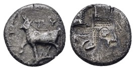 THRACE.Byzantion.(Circa 340-320 BC).1/5 Stater.

Obv : ΠY.
Bull standing left on dolphin.
Rev : Quadripartite millsail incuse.
SNG BM Black Sea 3...