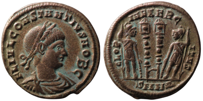 Constantius II, Caesar (AD 324-337). Nicomedia
AE Follis (18mm, 1,94g)
