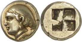 GRÈCE ANTIQUE - GREEK
Ionie, Phocée. Hecté d’électrum (sixième de statère) ND (387-326 av. J.-C.), Phocée.
Av. Tête voilée d’Aphrodite à gauche, la ...