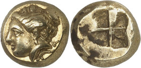 GRÈCE ANTIQUE - GREEK
Ionie, Phocée. Hecté d’électrum (sixième de statère) ND (377-326 av. J.-C.), Phocée.
Av. Tête d’Artémis à gauche, avec le carq...