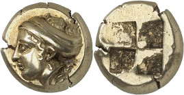 GRÈCE ANTIQUE - GREEK
Ionie, Phocée. Hecté d’électrum (sixième de statère) ND (387-326 av. J.-C.), Phocée.
Av. Tête féminine à gauche, la coiffure r...