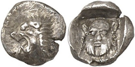 GRÈCE ANTIQUE - GREEK
Palestine, Philistia. 1/4 d’obole ma’ah ND (Ve-IVe s. av. J.-C.).
Av. Tête de lion rugissant à gauche. 
Rv. Tête de Bès de fa...