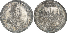 ALLEMAGNE - GERMANY
Augsbourg (ville libre de). Thaler au nom de l’Empereur Ferdinand III 1642, Augsbourg.
Av. IMP: CÆS: FERD: III. P. F. GER: HVN: ...