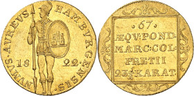 ALLEMAGNE - GERMANY
Hambourg (ville impériale de). Ducat 1822, Hambourg.
Av. NVMVS. AVREVS - HAMBVRGENSIS. Soldat armé, debout à gauche, tenant l’éc...