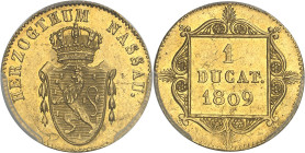 ALLEMAGNE - GERMANY
Nassau (duché de), Frédéric-Auguste et Frédéric-Guillaume (1803-1816). Ducat 1809.
Av. HERZOGTHUM NASSAU. Écu couronné. 
Rv. Da...