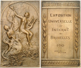 BELGIQUE - BELGIUM
Albert Ier (1909-1934). Plaquette, Exposition internationale des Beaux-Arts, par G. Devreese 1910, Bruxelles (Fonson).
Av. L’ART....