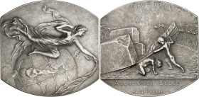 BELGIQUE - BELGIUM
Albert Ier (1909-1934). Médaille, 25e anniversaire de l’Association Belge de la presse, par E. Devreese 1911, Bruxelles (Fonson)....