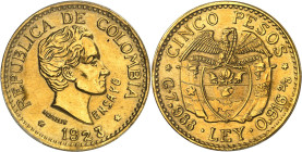 COLOMBIE - COLOMBIA
République. Essai-piéfort en Or de 5 pesos, Frappe spéciale (SP) 1923, Medellin.
Av. REPUBLICA DE COLOMBIA. Buste de Bolivar à d...