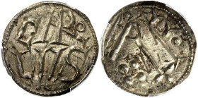 FRANCE / CAROLINGIENS - FRANCE / CAROLINGIAN
Charlemagne (768-814). Denier ND (781-794), Milan ?
Av. En deux lignes : CARO / LVS. 
Rv. Rx F dans le...