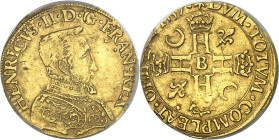 FRANCE / CAPÉTIENS - FRANCE / ROYAL
Henri II (1547-1559). Henri d’or, 1er type 1557, B, Rouen.
Av. HENRICVS. II. D. G. FRAN. REX. Buste à droite du ...