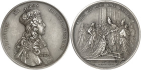 FRANCE / CAPÉTIENS - FRANCE / ROYAL
Louis XV (1715-1774). Médaille, sacre de Louis XV à Reims, en bronze aux reliefs dorés, par J. Duvivier 1722 (ref...