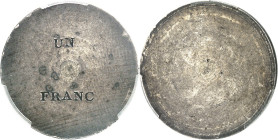 FRANCE - FRANCE
Consulat (1799-1804). Essai de marquage de tranche sur flan de “UN FRANC” ND (c.1802), Paris.
Av. Champ lisse avec cuvette centrale....