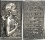FRANCE - FRANCE
IIIe République (1870-1940). Plaquette, Lis, par Léon Deschamps ND (1896), Paris.
Av. LIS. Une fillette à droite tient des lis. À dr...