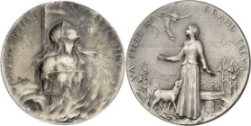FRANCE - FRANCE
IIIe République (1870-1940). Médaille, Jeanne d’Arc, par O. Roty ND (1896), Paris.
Av. MA. MISSION. ETAIT - DE. DIEV. Jeanne d’Arc à...