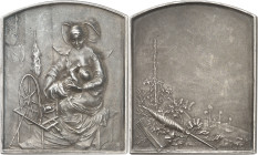 FRANCE - FRANCE
IIIe République (1870-1940). Plaquette, Maternité, par J.-P. Legastelois ND (1902), Paris.
Av. Une bretonne délaisse un moment son r...
