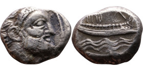 Phoenicia, Arados. Uncertain king. Circa 380-351/0 BC. AR Obol - 1/12 Shekel

20mm 10,18g