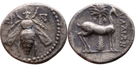 Ionia, Ephesos (Circa 202-150 BC.) AR Drachm. Obv: Bee. Rev: Orepart of stag right, head reverted; palm tree to left

18mm 4,07g