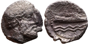 Phoenicia, Arados. Uncertain king. Circa 380-351/0 BC. AR Obol - 1/12 Shekel

10mm 0,58g