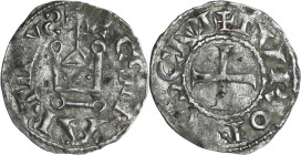 France - Touraine - Denier (Saint Martin de Tours)

TTB

A/ SCS MARTINVS. Châtel tournois. 

R/ + TVRONVS CIVIS. Croix.

Bd.185 (1f)-Dup.412
...