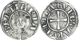 France - Auvergne - Evêché de Clermont - Denier

TTB+

A/ SEA MARIA. Tête de face. 

R/ + VRBS ARVERNA. Croix arrondie, cantonnée de trèfles .
...