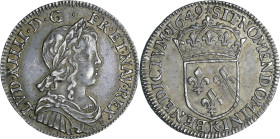 France - Louis XIV (1643-1715) - ¼ d’écu à la mèche longue - 1649 K (Bordeaux)

SUP

L4L.165-Ga.140

 Ar ; 6.78 gr ; 27 mm

Très belle patine ...