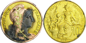 France - Troisième république (1871-1940) - 10 centimes 1898 bronze argenté et doré

SUP

Maz.2163

 Br ; 9.98 gr ; 30 mm

L'argenture est dép...