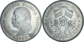 Togo - Eyedema - 10000 francs CFA 1977 Pattern (essai)

PROOF

KM#E-11

 Al ; 9.01 gr ; 46 mm

Monnaie frappée à 25 exemplaires.