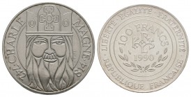 World Coins - France - 1990 - Silver Charlemagne 100 Francs
Dated 1990 AD. Obv: facing bust with CHARLEMAGNE 742-814 legend. Rev: 100 FRANCVS above K...