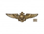 World Military Medals - USA - WW2 Naval Aviator - Silver-Gilt Wings Badge
Circa 1940-1946 AD. Obv: arms over fouled anchor against spread eagle wings...