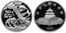 China 
Volksrepublik, seit 1949
50 Yuan
1990
Shanghai

Panda
Vs: Tempel des Himmels in Peking
Rs: Zwei Pandas beim Spielen auf und neben einem...