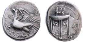 Italien 
Bruttium. Kroton
Stater
350-300 v.Chr.

Vs: Adler mit gespreizten Flügeln n. l. auf Olivenzweig
Rs: Tripod, links 'KΡΟ', rechts Δ

Ma...