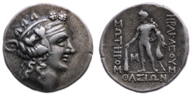 Thrakien 
Inseln. Thasos
Tetradrachme
nach 146 v.Chr

Vs: Kopf des Dionysos n.r
Rs: Herakles stehend n.l. mit Keule und Löwenfell

Material: S...