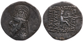 Parthien 
Königreich
Mithradates II., 123-88 v.Chr.
Drachme

Ekbatana

Vs: Drap. Brustbild mit Krone n.l
Rs: Thronender Herrscher mit Bogen n....