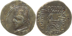 Parthien 
Königreich
Sinatruces, 77-70 v.Chr.
Drachme

Ekbatana

Vs: Brustbild mit Krone n. l.
Rs: Thronender Herrscher mit Bogen n. r.

Mat...