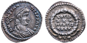 Römer 
Kaiserreich
Constantius II., 324-361
Siliqua
360-363
Lugdunum

Vs: Drapiertes Brustbild mit Panzer und Perlendiadem n.r., Umschrift
Rs:...