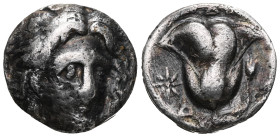 Greek Coins Karien Rhodos, Didrachme , ca. 304-275 v. Chr. Av: Helioskopf von vorn. Rev: Rose mit Trieb, rechts Stern und D, ss. ss Rhodes, didrachm ,...