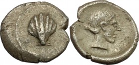 Greek Italy. Southern Apulia, Tarentum. AR Litra, 470-450 BC or later. D/ Shell. R/ Female head right. HN Italy 840. AR. g. 0.40 mm. 8.00 VF.