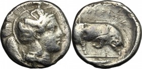 Greek Italy. Southern Lucania, Thurium. AR Stater, 400-350 BC. D/ Head of Athena right, helmeted; helmet decorated with Scylla. R/ Bull charging right...