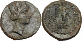 Greek Asia. Syria, Damascos. Kleopatra VII Thea Neotera (51-30 BC). AE 20mm, 37-36 BC. D/ Head of Tyche right,. R/ Nike advancing right, holding wreat...