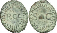 Caligula (37-41). AE Quadrans, 40-41. D/ Pileus flanked by SC. R/ Large RCC surrounded by legend. RIC (2nd ed.) 52. AE. g. 4.02 mm. 19.00 Green patina...
